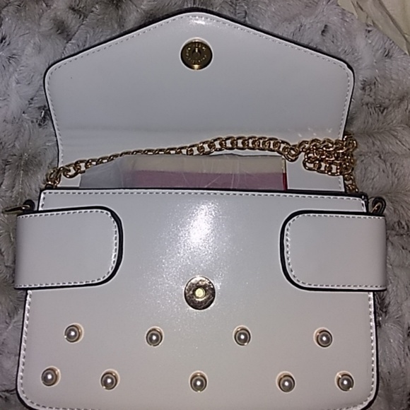 Small Pearl Beading Bee Handbag - Picture 7 of 8